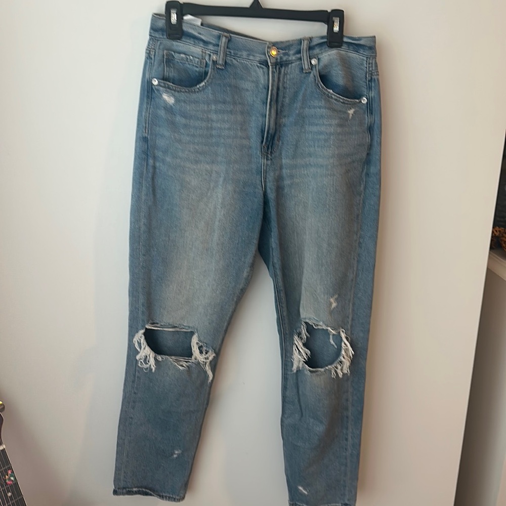 American Eagle Mom Jeans